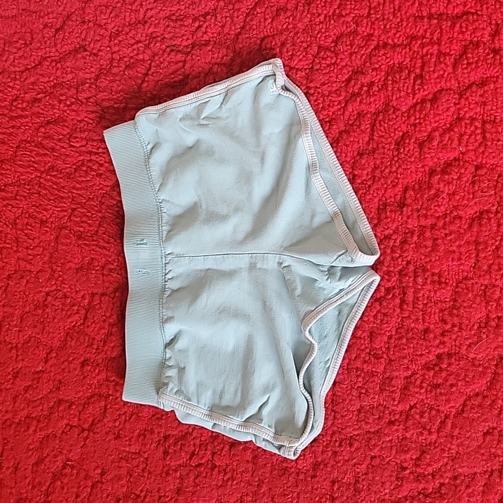 Light blue shirt shorts. From: so wear it declare it. Size: XL (14/16)